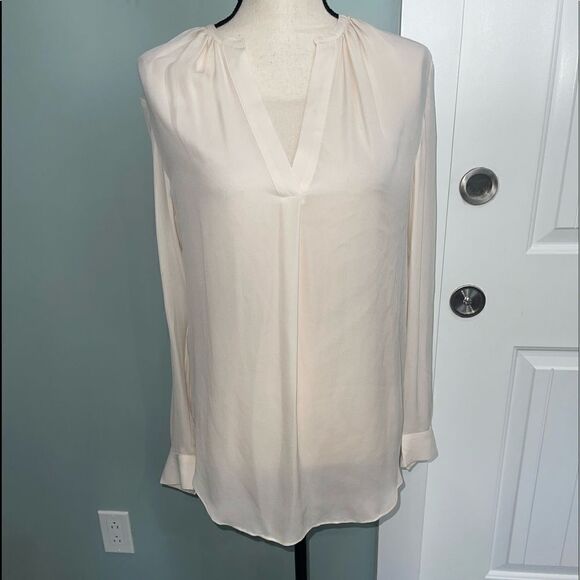 Zoa New York 100% silk cream v neck blouse size XS - Picture 1 of 7